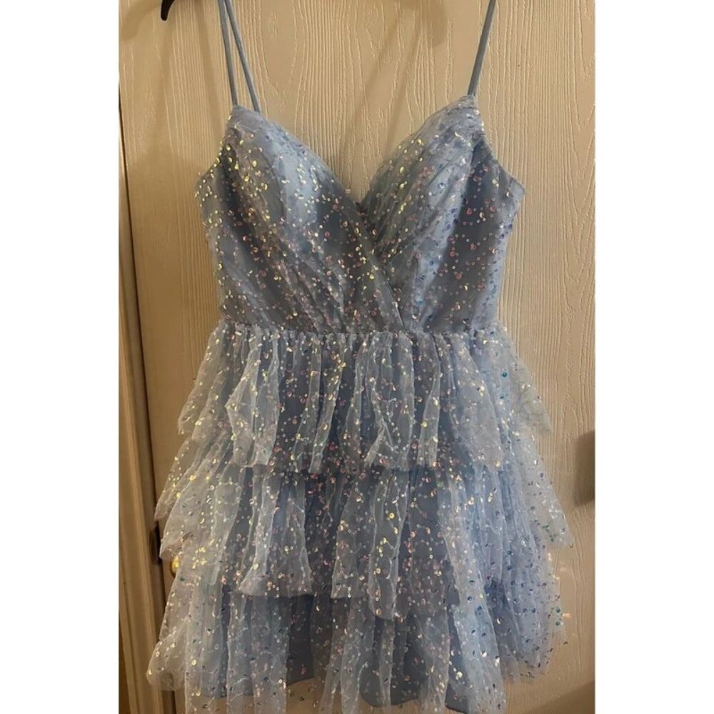 Juniors Size 3/4 Windsor Light Blue Sparkle Sequin Homecoming Formal Party Dress